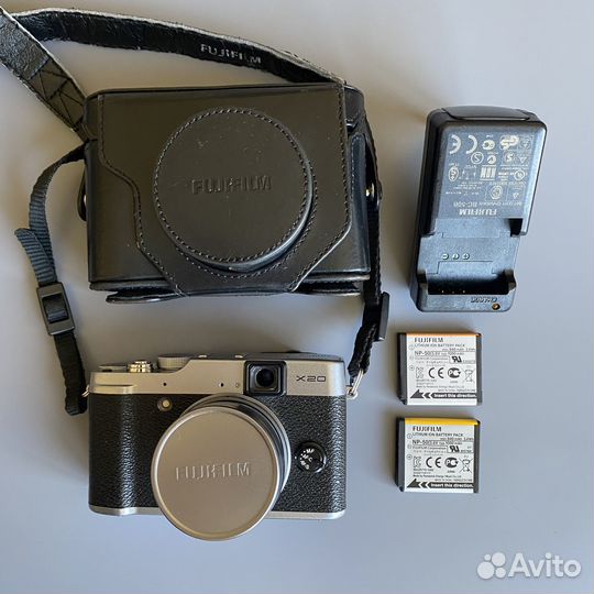 Фотоаппарат Fujifilm X20 Silver