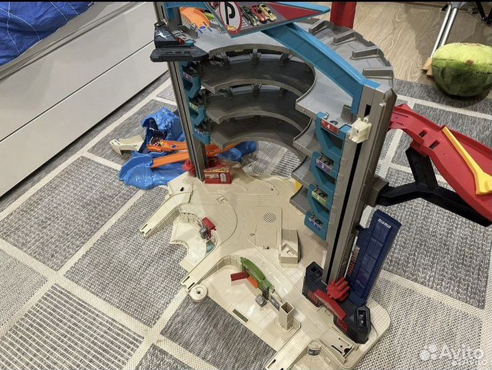 Игровой набор Хот Вилс - Невообразимый гараж