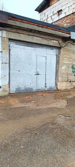 Гараж, > 30 м²