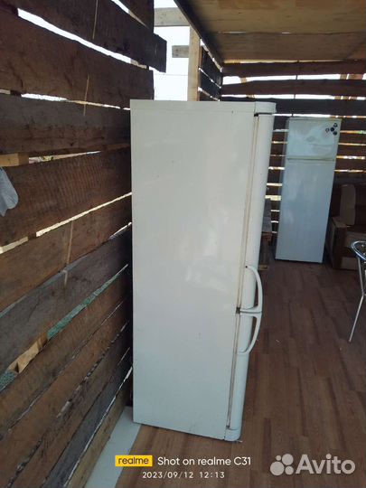 Холодильник бу indesit