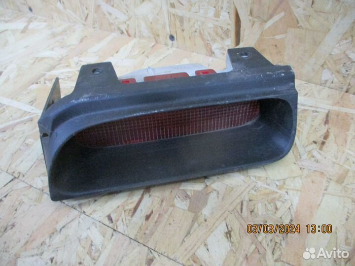 Стоп сигнал Ниссан Патрол Y 61