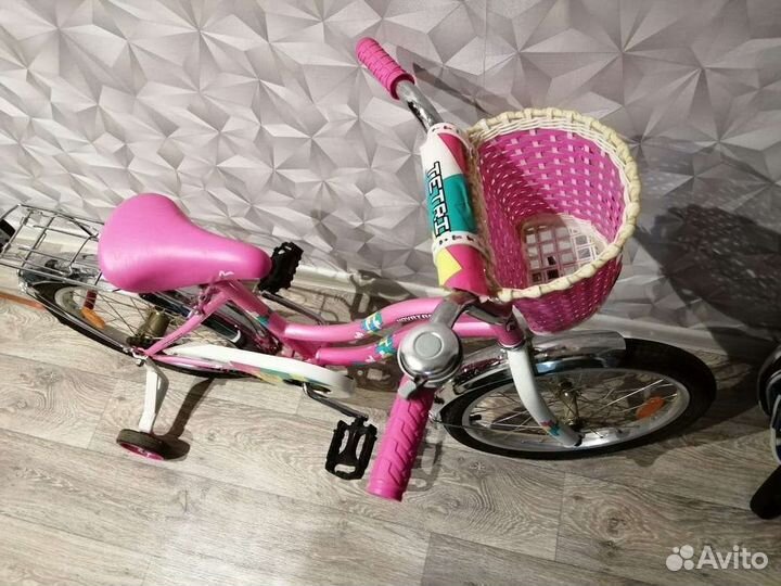 Ведосипед четырехколесный