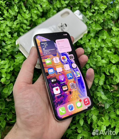 iPhone Xs, 64 ГБ