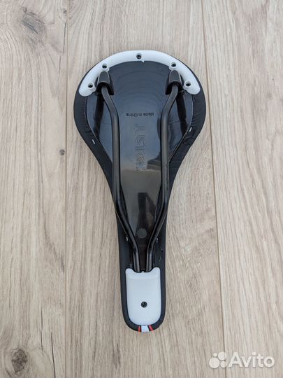 Седла для велосипеда, новые