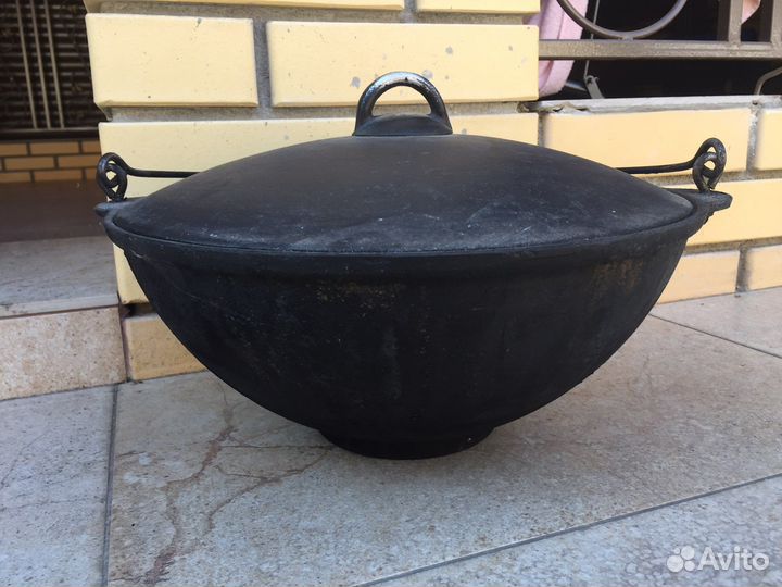 Казан чугунный походный с крышкой