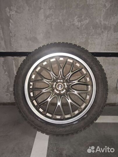 Nokian Tyres Hakkapeliitta 9 245/45 R18