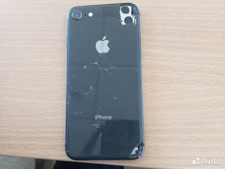 iPhone 8, 64 ГБ