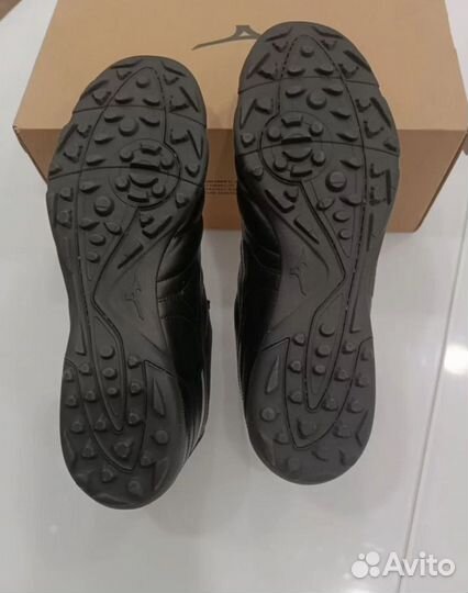 Шиповки (сороконожки) р.43 Mizuno Morelia II Club