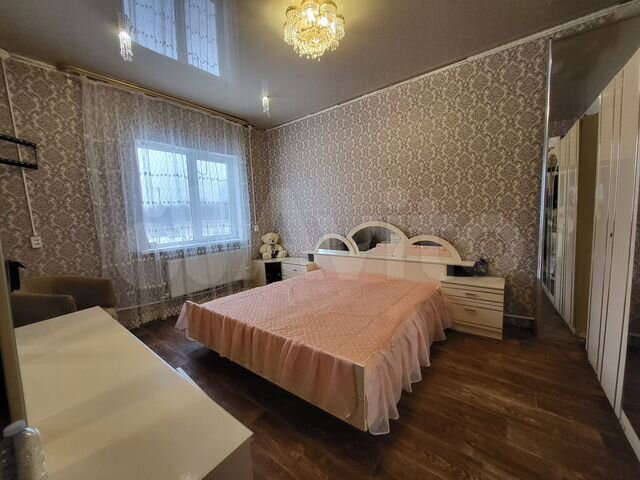 Дом 186 м² на участке 10 сот.