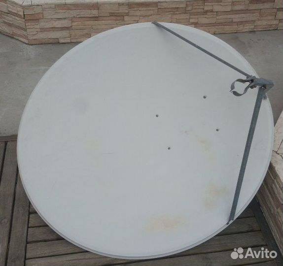 Спутниковая тарелка