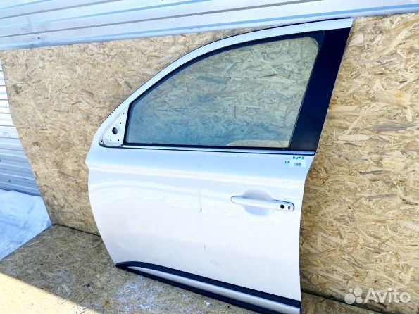 Дверь боковая левая Mitsubishi Outlander 3