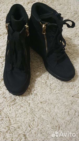 Ботинки женские