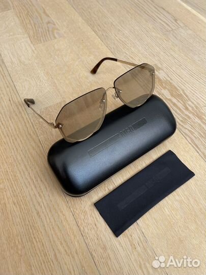 Солнцезащитные очки MCQ