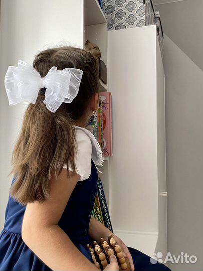 Школьный бант на заколке