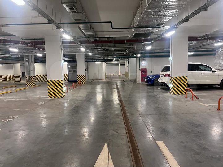 Машиноместо, 13 м²