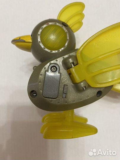 Робо птица макдоналдс 2001