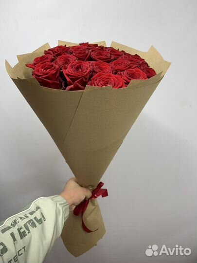 Арт:770142 букет из 15 Роз с досьавкой