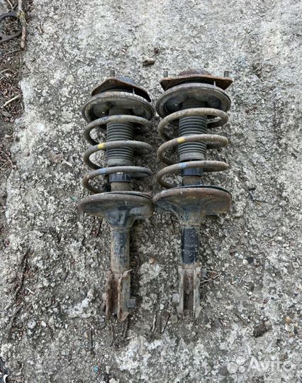 Стойки передние Hyundai Elantra XD 2000-2008