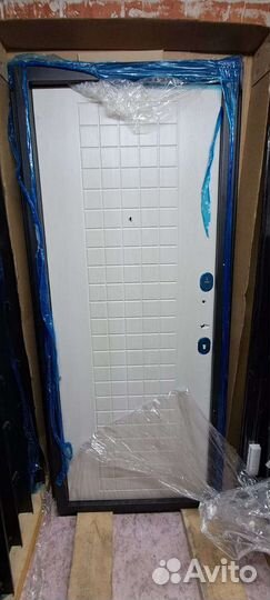 Дверь входная металлическая