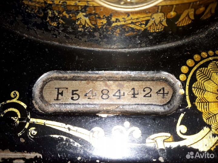 Швейная машина Singer