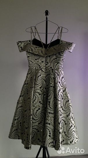 Платье вечернее