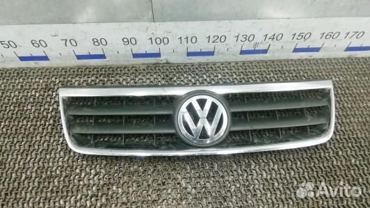 Решетка радиатора volkswagen touareg 7L (UML12QF01