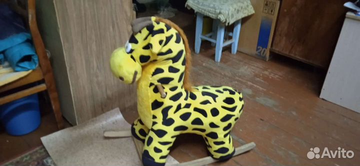 Детская игрушка качалка