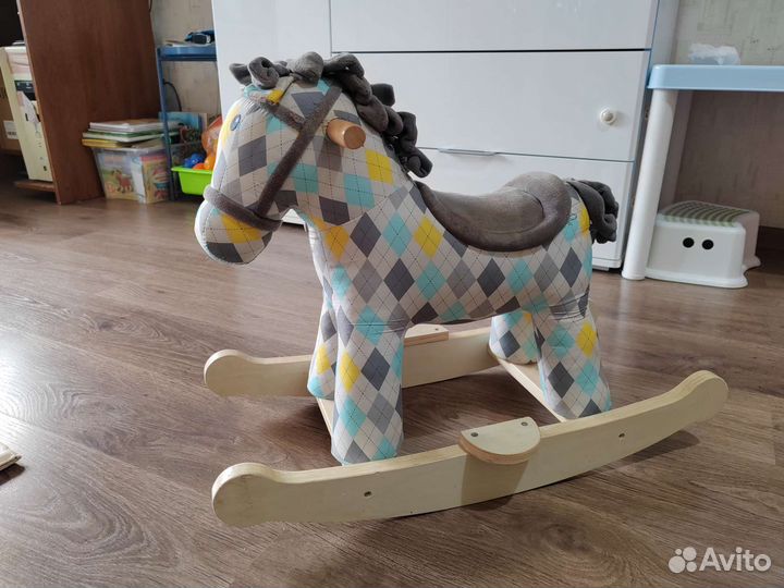 Детская качалка лошадь