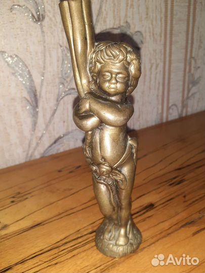 Бронзовая фигурка