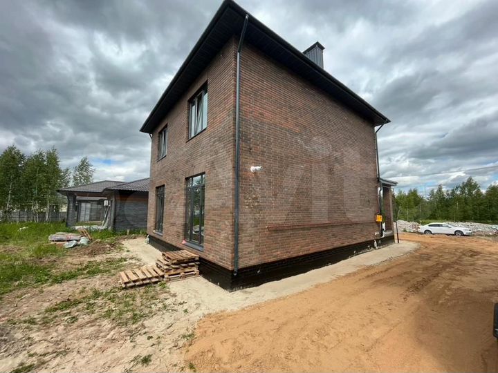 Дом 148 м² на участке 6 сот.