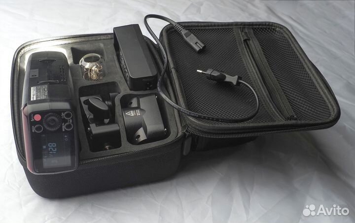 Godox AD200 вспышка