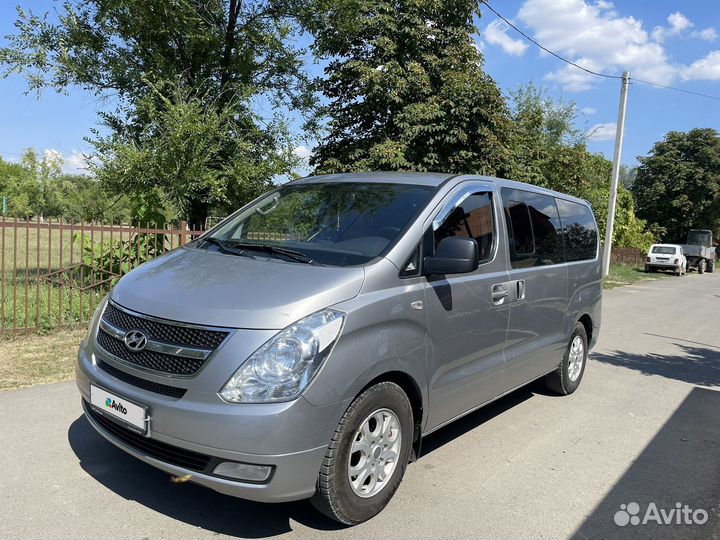 Hyundai Grand Starex 2.5 AT, 2016, 140 000 км