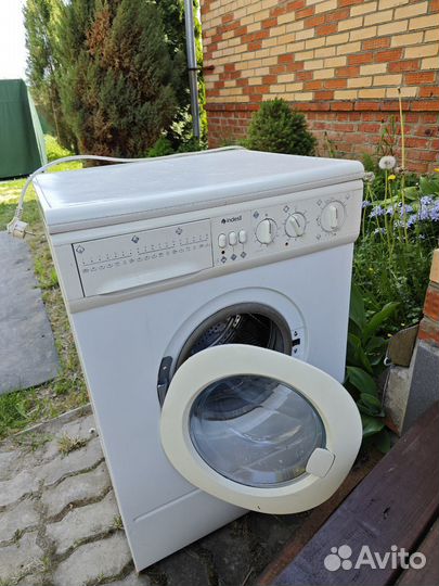Стиральная машинка Indesit wdn 2296