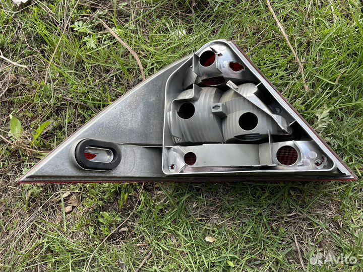 Фонарь правый Mercedes W203 седан