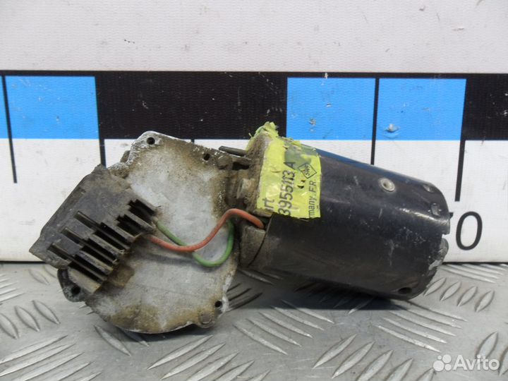 Б/У Моторчик стеклоочистителя передний 80/90 B3