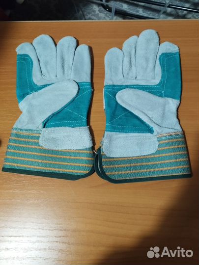 Перчатки