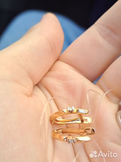 Комплект: серьги и кольцо с бриллиантом