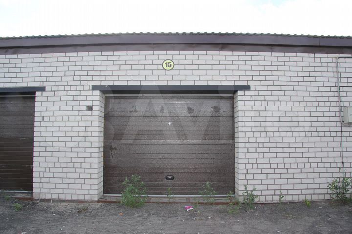 Гараж, > 30 м²