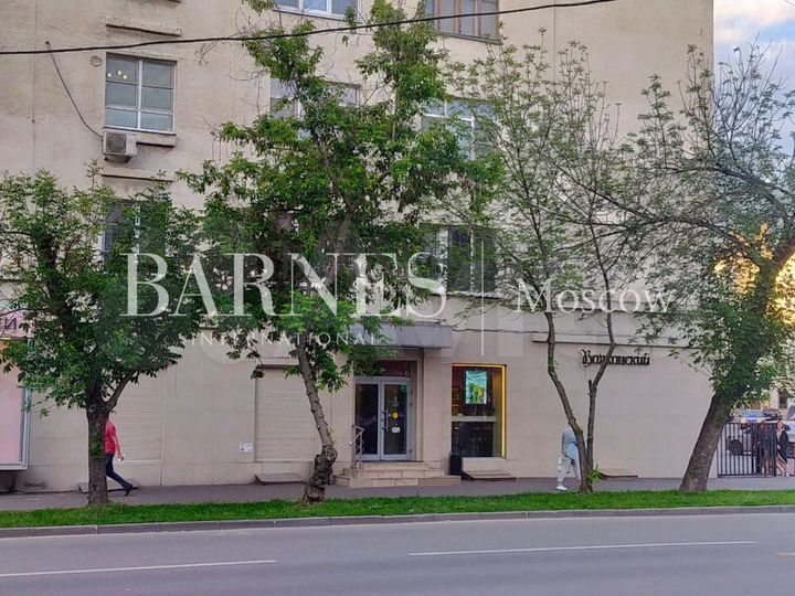 Торговое помещение с арендатором, 165 кв м