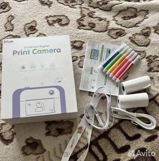 Фотоаппарат с моментальной печатью