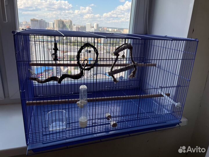 Большая клетка для попугаев 76х46х45,5 + игрушки