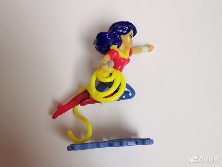 Игрушки из киндера - dc девчонки-супергерои
