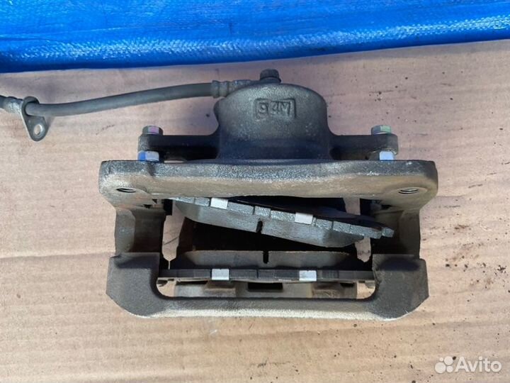 Суппорт передний левый Lexus Es350 XV40 3 2009