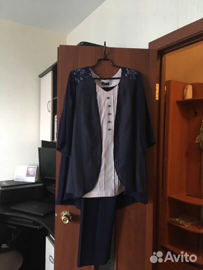 Костюм женский