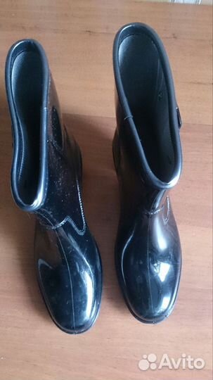 Резиновые сапоги как новые, 39-40 размер