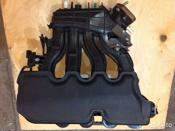 Коллектор впускной ваз 21704 Приора-2, 106л.с