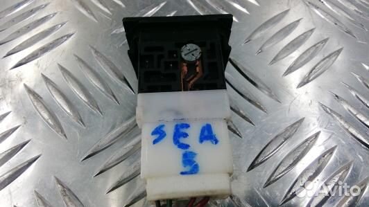 Кнопка аварийки ford ranger 1 (SEA05I501)