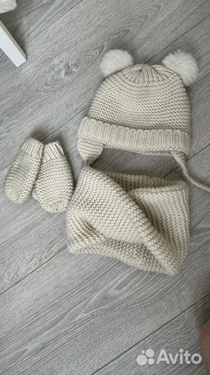 Комплект шапка, шарф, варежки zara