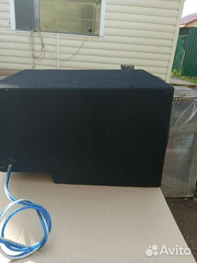 Два сабвуфера в газель