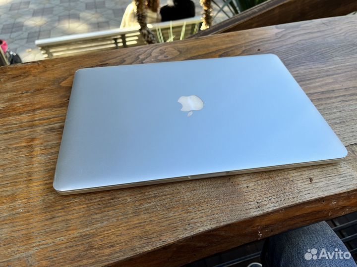 Macbook Pro 15 mid 2015 i7/16/256